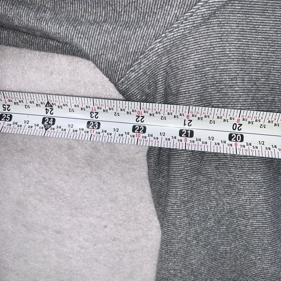 Under Armour 1/4Zip Fleece Pullover Sweater Gray Pink Trim Womens LG - Picture 9 of 9